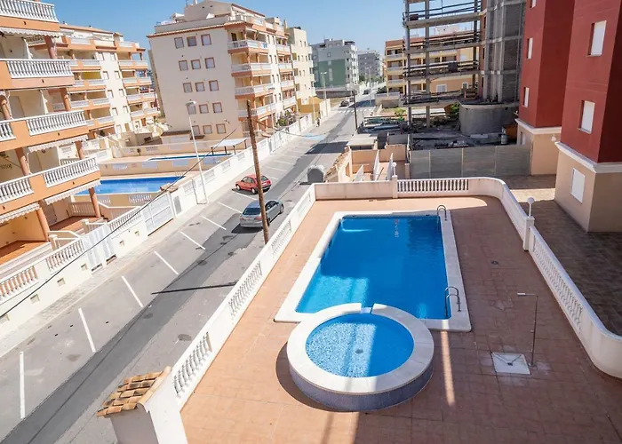 Ideally Located Holiday Apartment